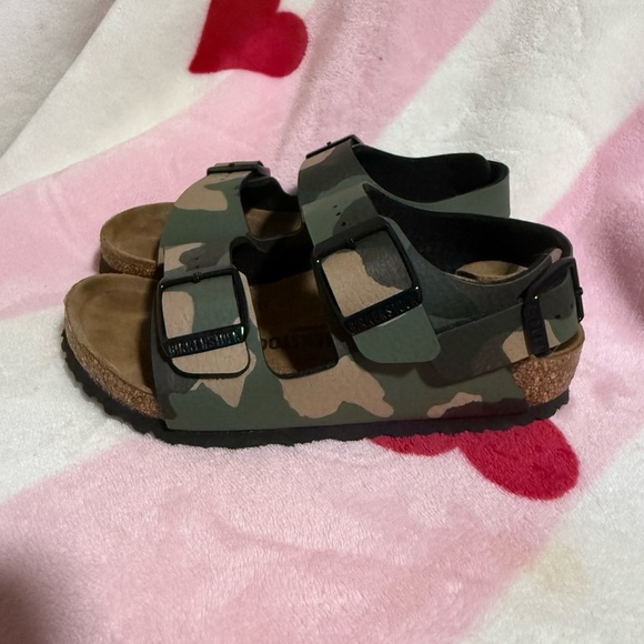 Birkenstock Kids Milano Sandals - Desert Soil Camo Khaki, Size 10C (28) - Picture 2 of 6
